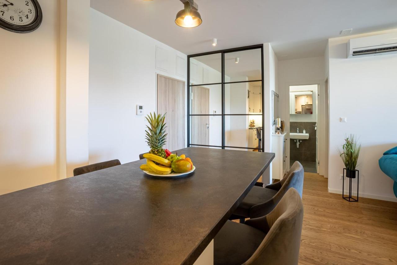 Morska Vila 6 Luxury Apartment Znjan Split Bagian luar foto