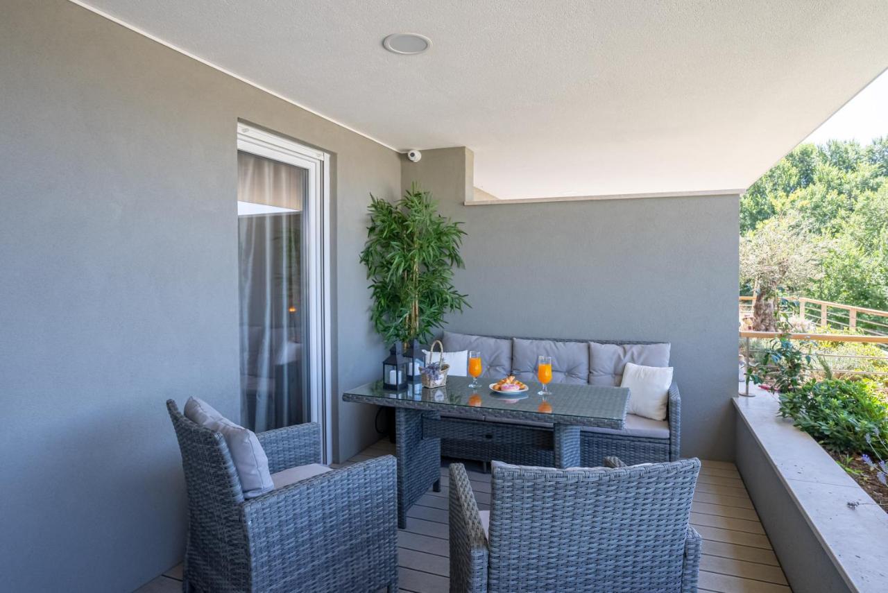 Morska Vila 6 Luxury Apartment Znjan Split Bagian luar foto
