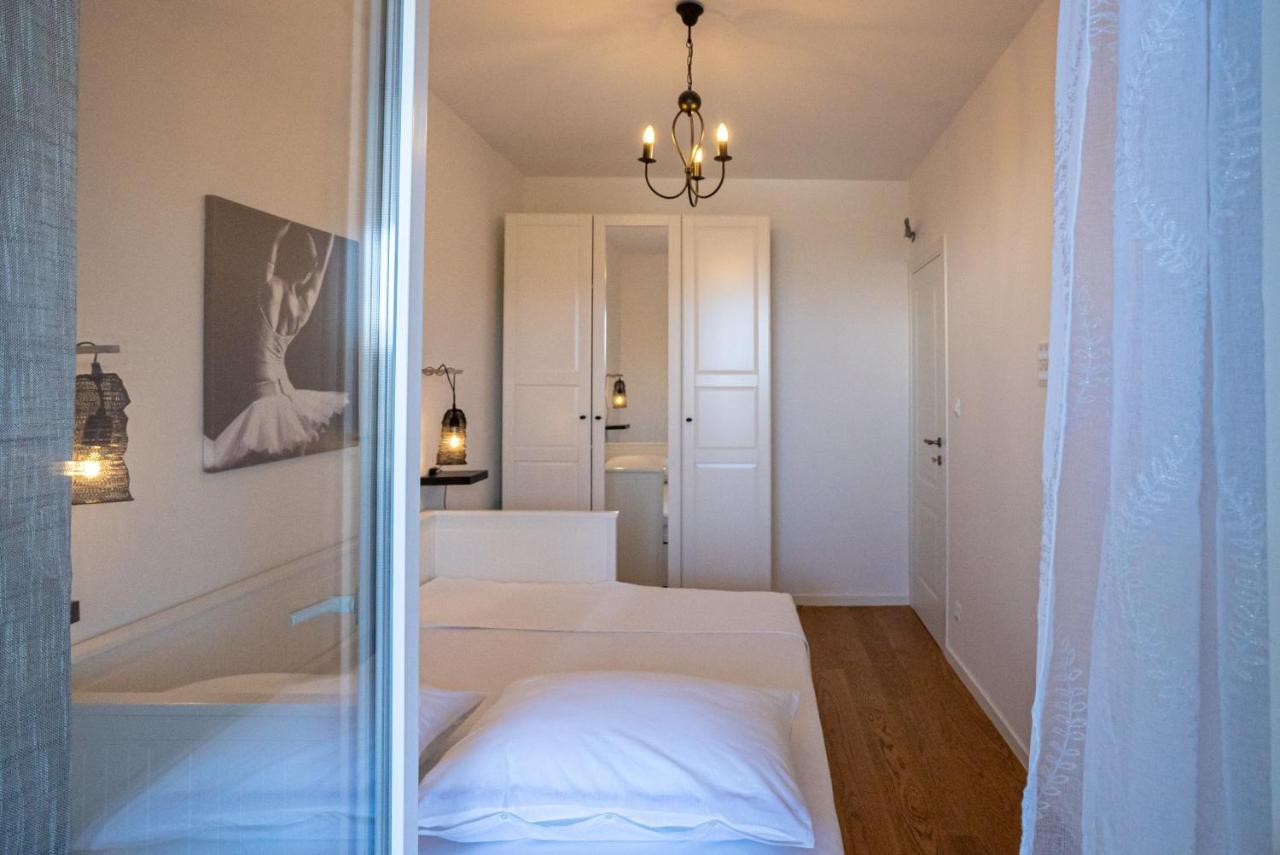 Morska Vila 6 Luxury Apartment Znjan Split Bagian luar foto